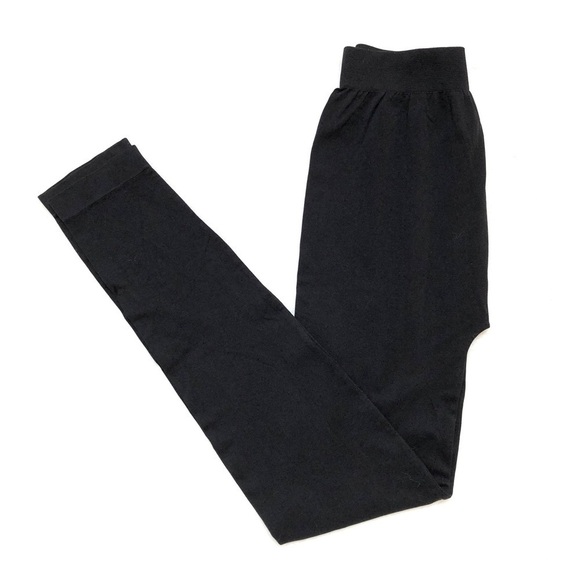 ⭐️ 5 for $25 NIKIBIKI Black Color Made in USA Basic Leggings One Size - Picture 1 of 5